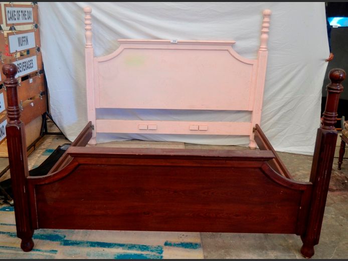 MAHOGANY KING SIZE BED WITH HEAD- & FOOTBOARD [No mattress]