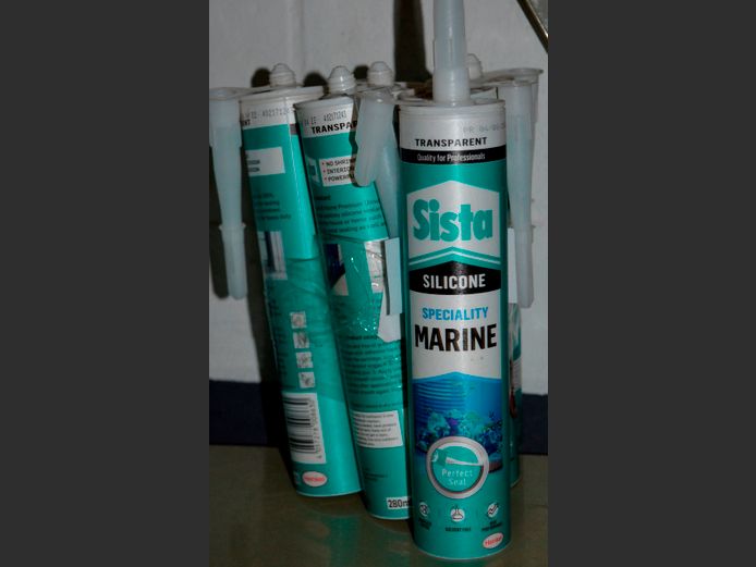LOT OF 6 TUBES: SISTA TRANSPARENT SILICONE