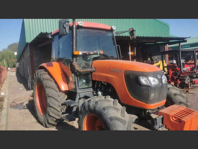 Kubota M108S CAB 80kW tractor