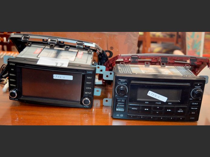 LOT: 2 x SUBARU CAR RADIOS [2009 & 2012 Models] [Untested]