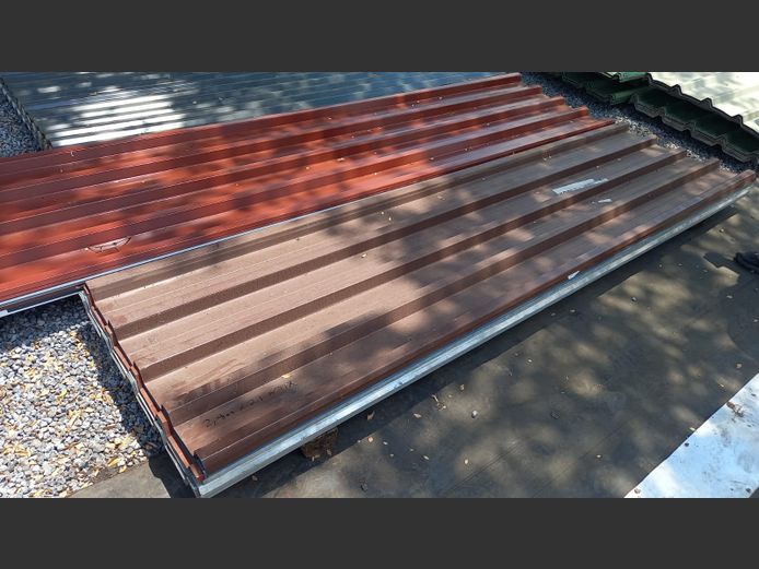 2.8m widespan mixed galvanised and chromodeck mixed colours sheets 0.55mm thick