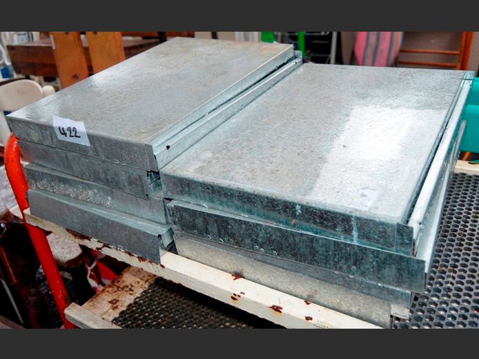 LOT: GALVANISED SHELF COMPONENTS