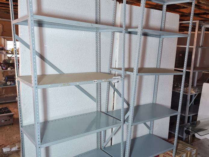 2 X BOLT AND NUT SHELVING