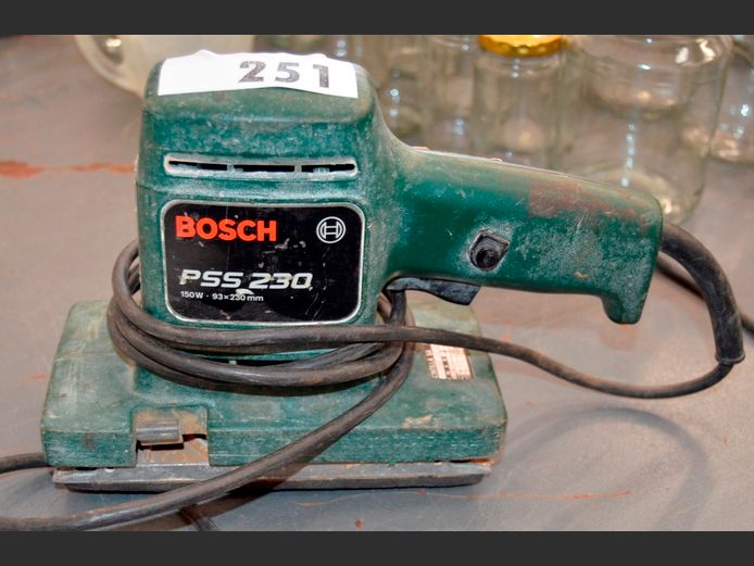 BOSCH ORBITAL SANDER [Switches on, untested further]
