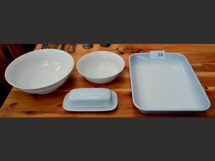 RECTANGULAR CERAMIC OVEN DISH, BOWLS & A LIDDED BUTTER DISH