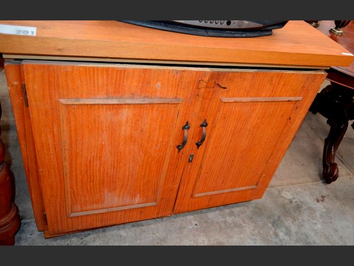 PINE 2-DOOR CABINET, 106 x 51 x 84cm [Damaged]