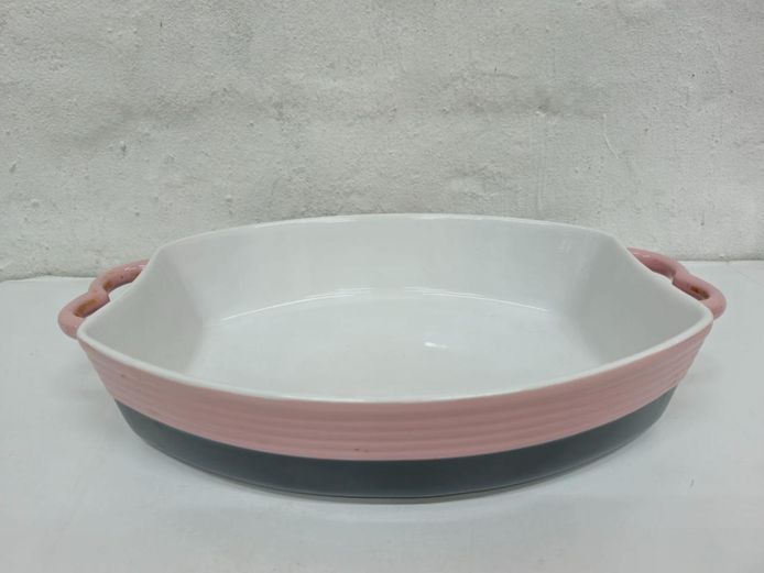 Modern Two-Tone Fluted Large Ceramic Oval Baking & Serving Dish