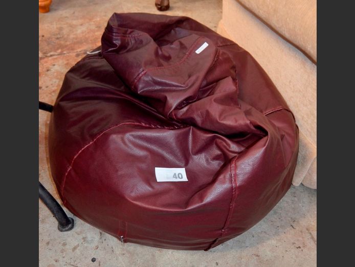 BURGUNDY LEATHER TOUCH POUFFE