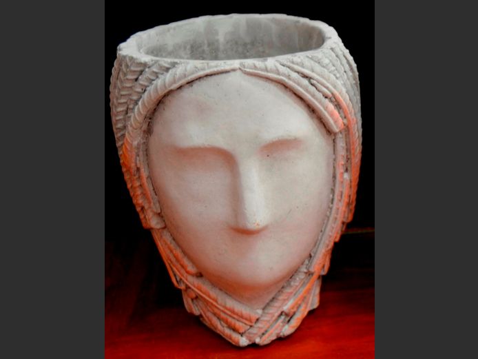 CONCRETE "ELEGANT LADY" PLANTER, 18 x 16 x 21.5cm