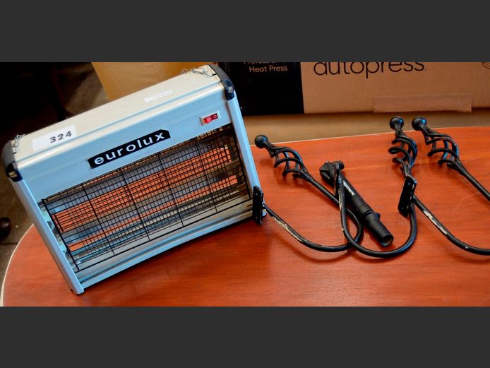 EUROLUX BUG ZAPPER & CURTAIN HOOKS[Switches on, untested further]