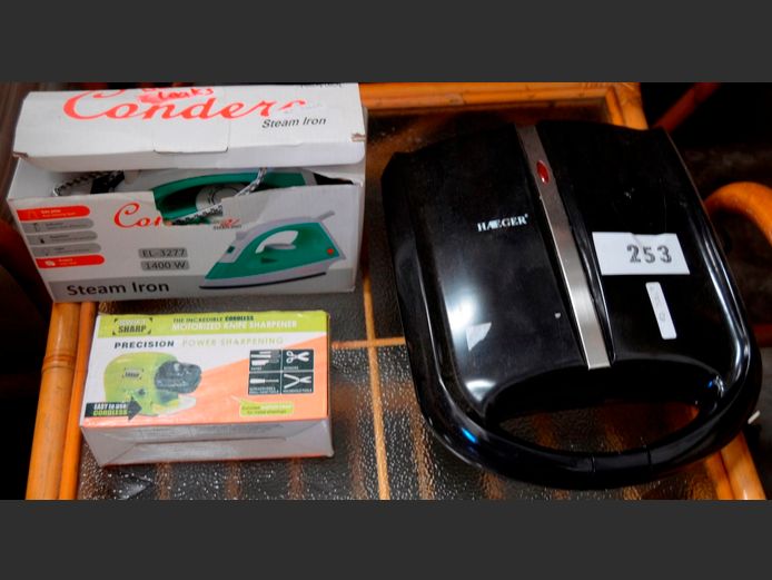 CONDERE STEAM IRON, HAEGER SNACKWICH MAKER, etc [Untested]