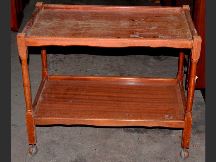 SAPELE MAHOGANY TEA TROLLEY, 75 x 44 x 60cm [In need of restoration]