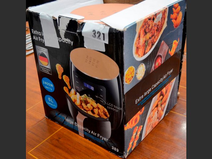 SILVER CREST 6 LITRE AIR FRYER [Switches on, Untested further]