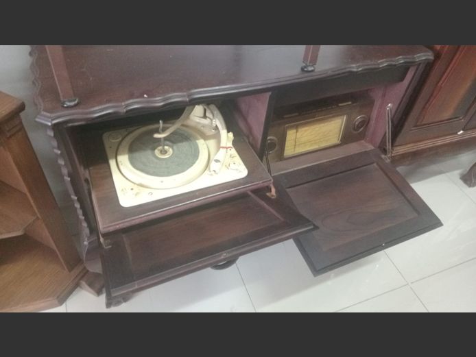 Vintage radio gram