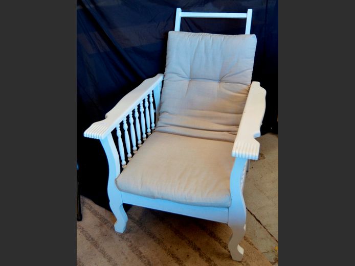 WHITE PAINTED MORRIS CHAIR WITH CUSHIONS