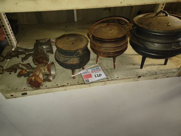 3 X POTJIE POTS AND 2 X MEAT GRINDERS