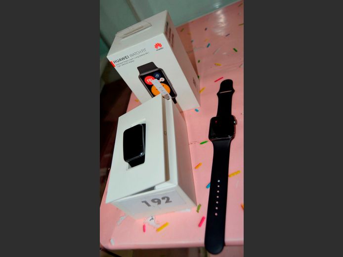 APPLE GEN.3 WATCH & A HUAWEI SMART WATCH [Untested]