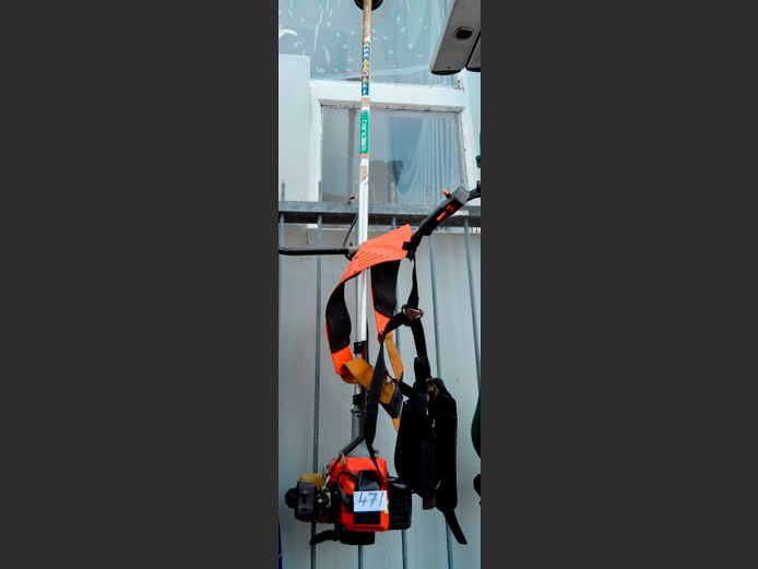 TANDEM PETROL WEEDEATER [Untested] & HARNESS