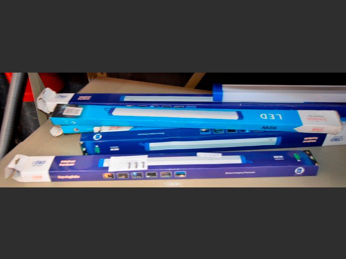 LOT: L.E.D. EMERGENCY LIGHTS [Untested]