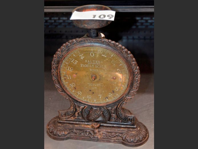 VINTAGE SALTER SCALE, 27cm High [No bowl]