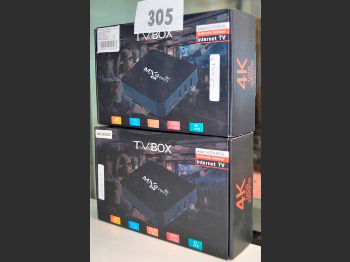 LOT: 2 x 4K SMART TV BOXES [Untested]