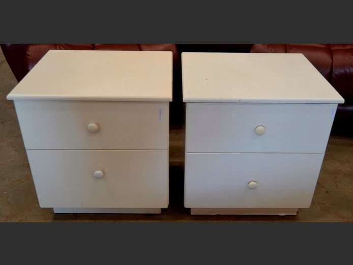 PAIR WHITE 2-DRAWER BEDSIDE PEDESTALS, 52 x 43 x 56cm