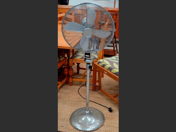 CHROME PEDESTAL FAN [Switches on, Untested further]