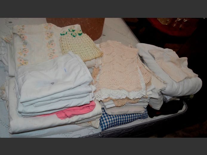 CROCHETED TABLECLOTHS, FLAT SHEETS, etc