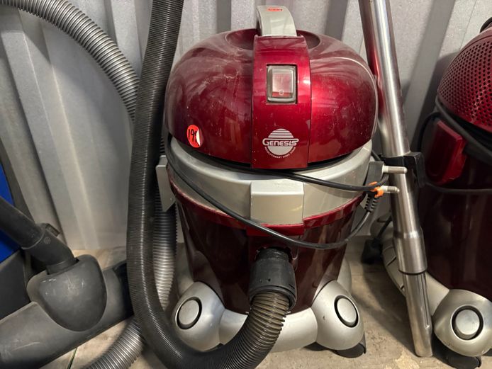 Genesis Wet / Dry Turbo vacuum