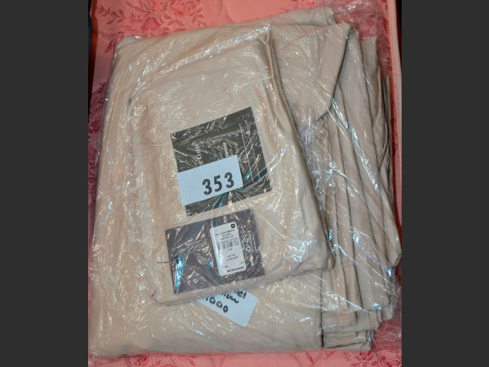 EGYPTIAN COTTON KING SIZE DUVET COVER WITH 4 PILLOW CASES