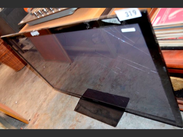PANASONIC 50" PLASMA TV [Untested, Damaged] ### LICENCE PLEASE ###