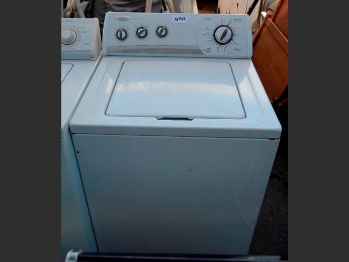 WHIRLPOOL COMMERCIAL TOP LOADING WASHING MACHINE [Switches on, untested further]