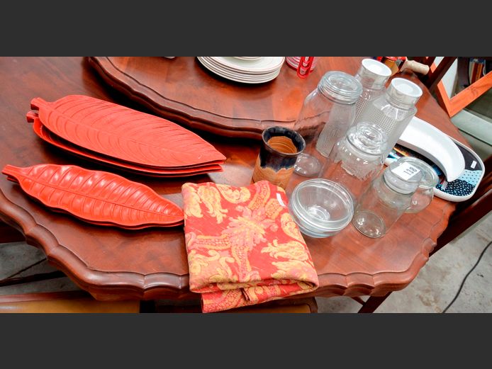 CONSOL JARS, LEAF PLATTERS, GLASS JUGS, etc