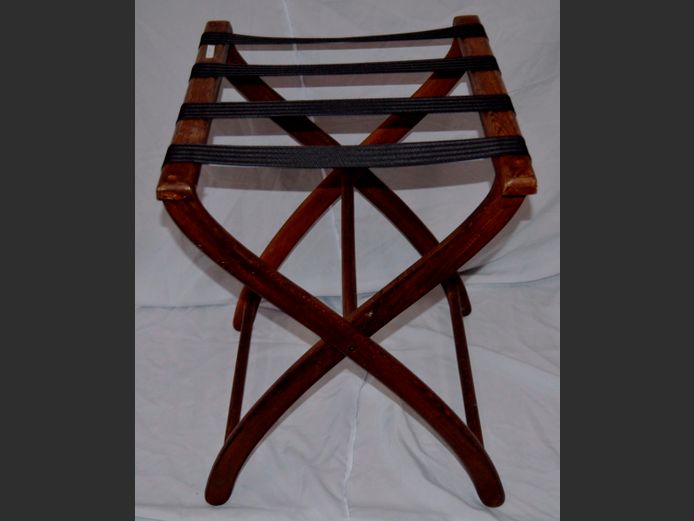 OAK LUGGAGE STAND, 52 x 47 x 67cm