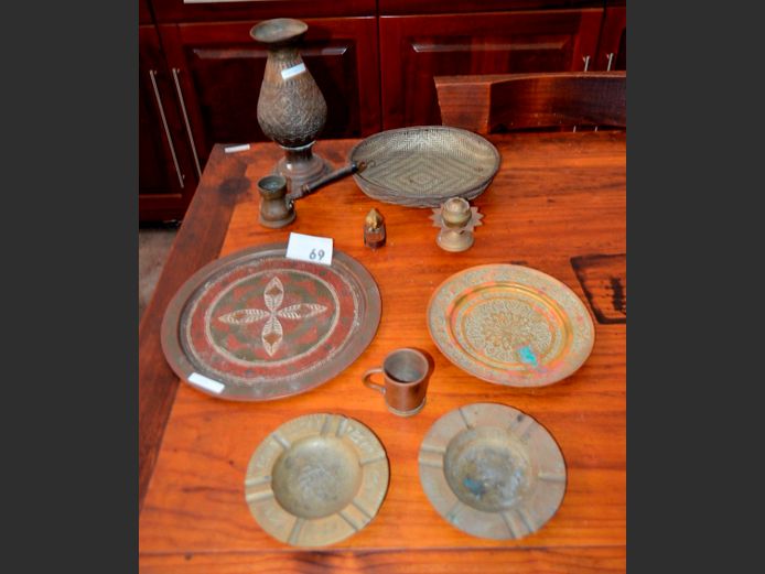 COPPER VASE, BRASS & COPPER TRAY, etc