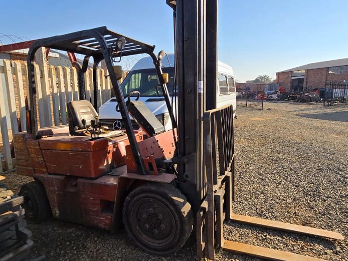 Daewoo D25S-2 Forklift (STC)