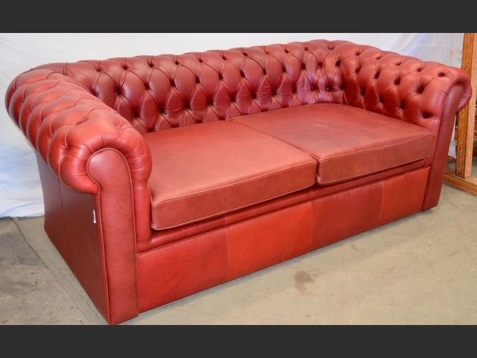 CHESTERFIELD DARK RED LEATHER 2-SEATER COUCH, 200 x 105cm