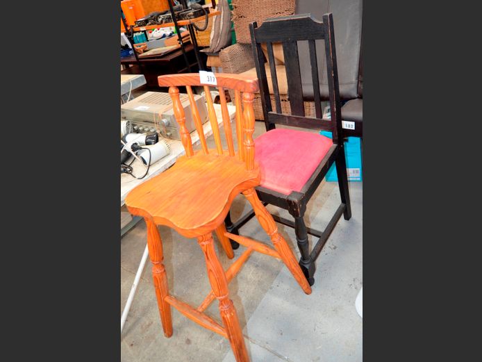PINE COUNTER CHAIR, 62cm high, & A BLACK PAINTED DINING CHAIR