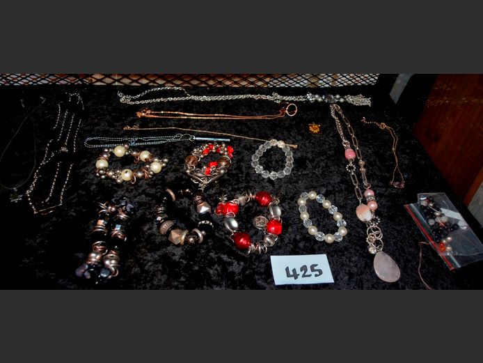 ASSORTED COSTUME JEWELLERY