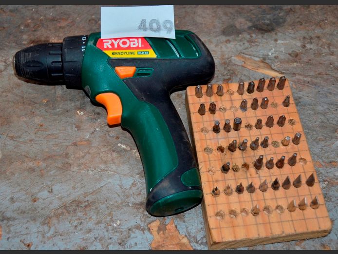 RYOBI HANDYLINE CORDLESS DRILL & A BIT SET [No charger, untested]