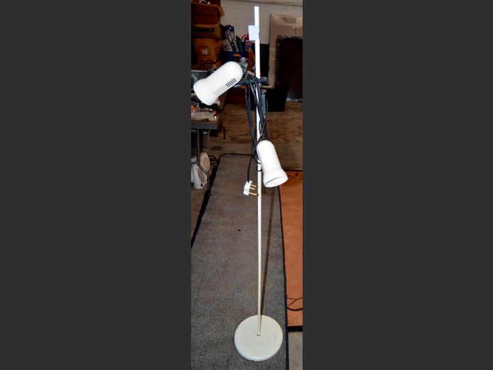 WHITE 2-SPOT FLOOR LAMP, 154cm High
