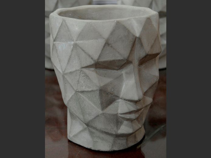 PRICE & SONS CONCRETE "FACE" PLANTER, 17 x 15 x 18.5cm