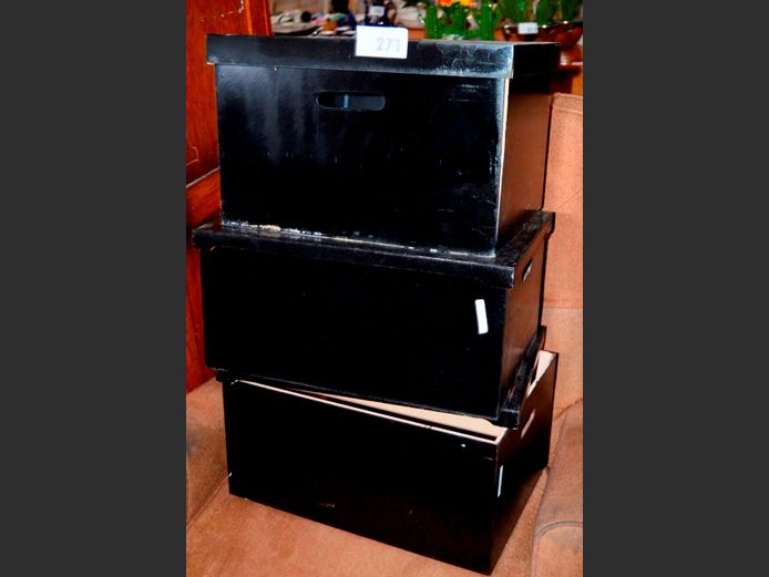 LOT OF 3: BLACK WOODEN STORAGE CHESTS WITH LIDS, 48 x 35 x 22cm