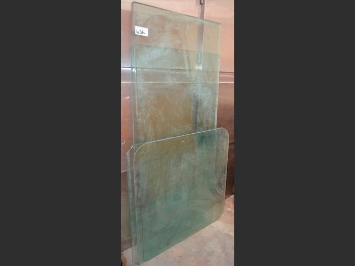 LOT: GLASS TABLE TOPS