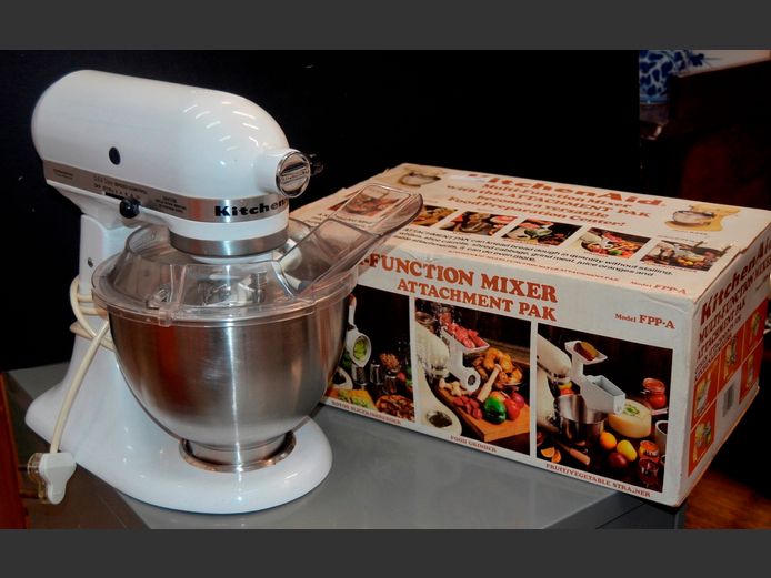 KITCHEN AID MULTI-FUNCTION MIXER WITH ATTACHMENTS [Switches on, untested further]