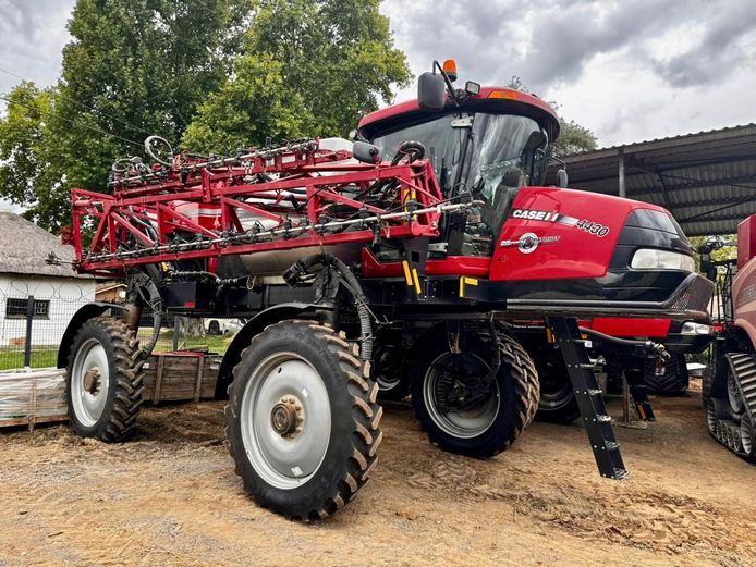 CASE 4430 SPRAYER