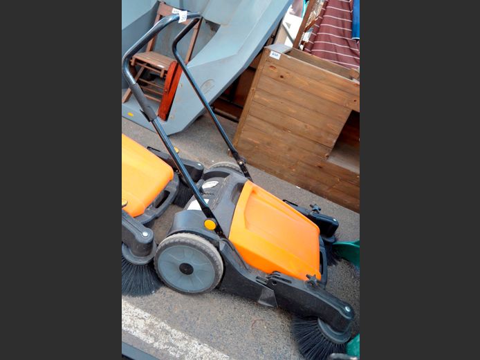 TURNER MORRIS PUSH SWEEPER