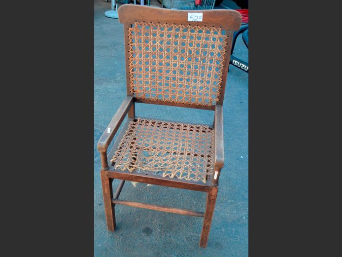 ANTIQUE OAK ARMCHAIR, 75 x 50cm [In need of restoration]