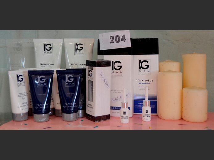 LOT: SHAMPOO & OILS