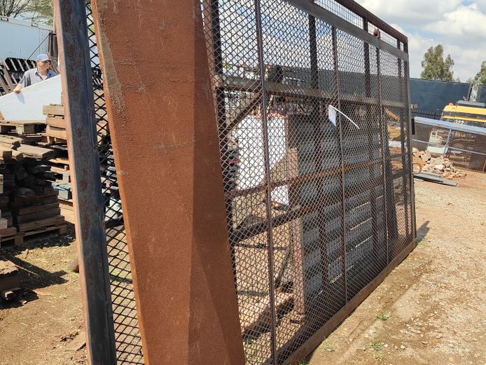 4 X STEEL GATES (LARGE TRUCK GATES)